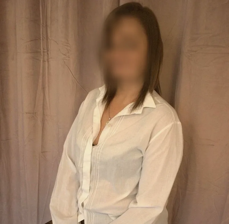Nadia, 38