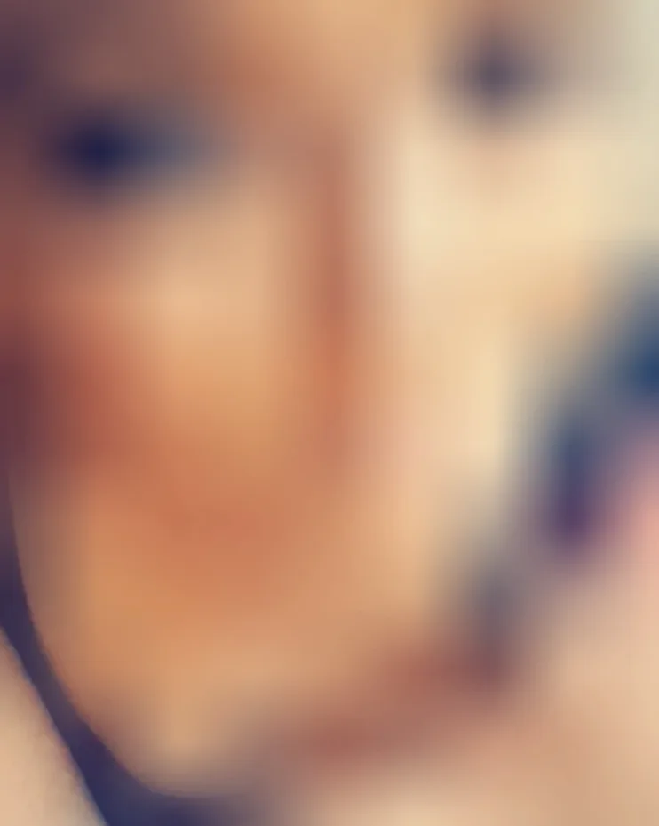 Olivia, 37